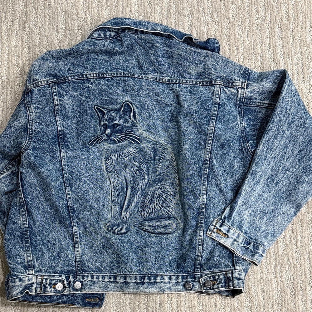 80s Tyca acid wash Blue Denim Jacket with Cat